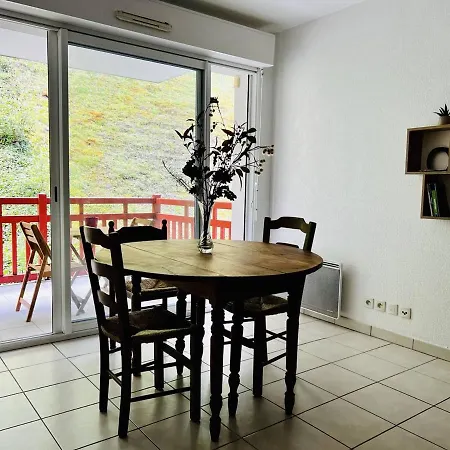Lejlighed : T2 Calme Avec Terrasse, Parking, Internet - Fr-1-495-124